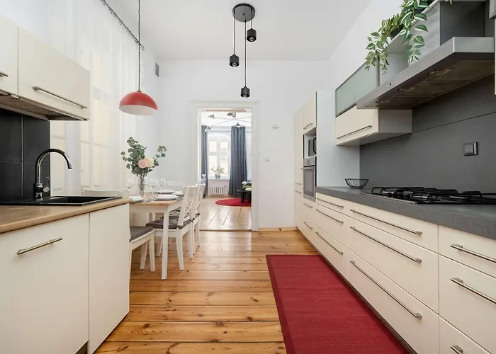 Unique & Functional Near Market Square By Renters Apartman